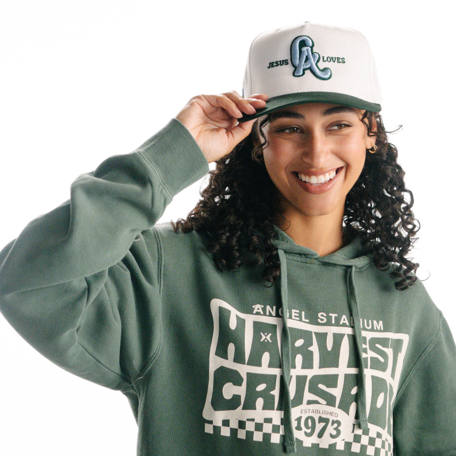 Jesus Loves CA 5-Panel White/Green Baseball Cap - Image 2